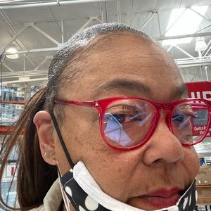 Meet your Posher, Sheila